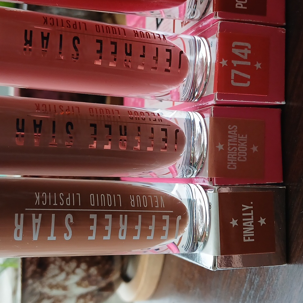 Jeffree Star Liquid Lipstick Collection - Nude, Red, Pink Shades 7 Count NIB - Picture 2 of 3